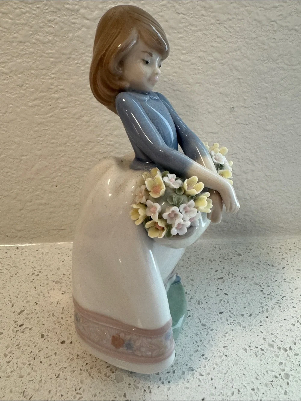LLADRO “May Flower Girl” Girl with Flower Basket Figurine Made in Spain